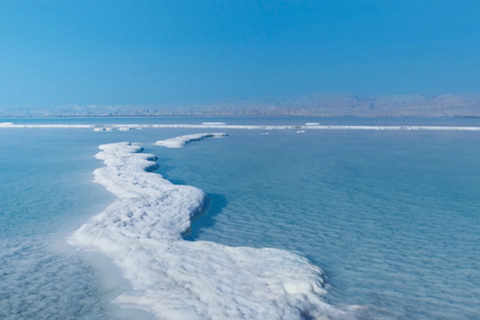 the-incredible-benefits-of-dead-sea-minerals-seacret-blog2